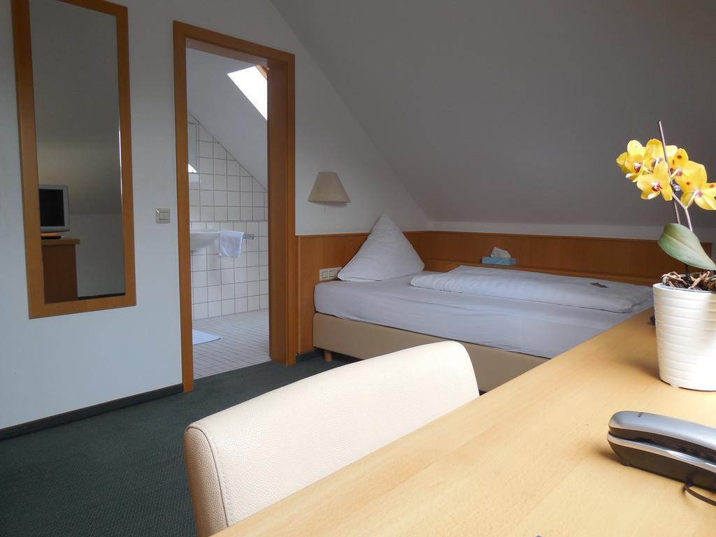Hotel Schober فريبرغ ام نيكار الغرفة الصورة